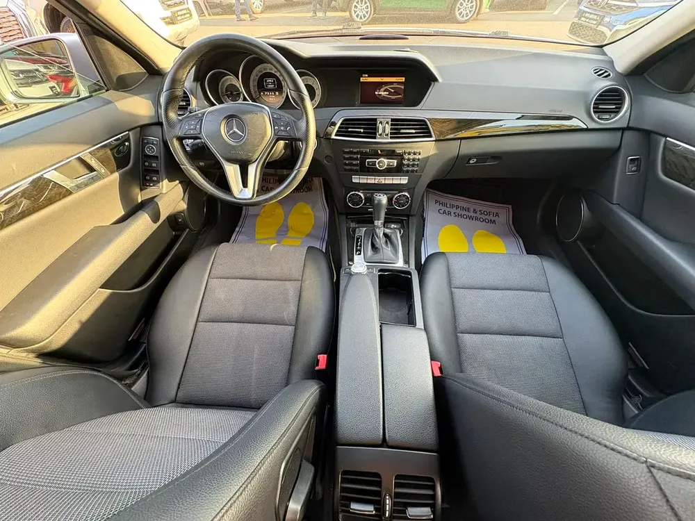 2012 Mercedes-Benz C-Class C200 GCC Specs - Excellent Condition - Image 12