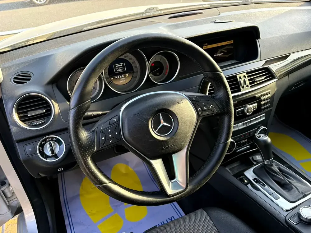 2012 Mercedes-Benz C-Class C200 GCC Specs - Excellent Condition - Image 14