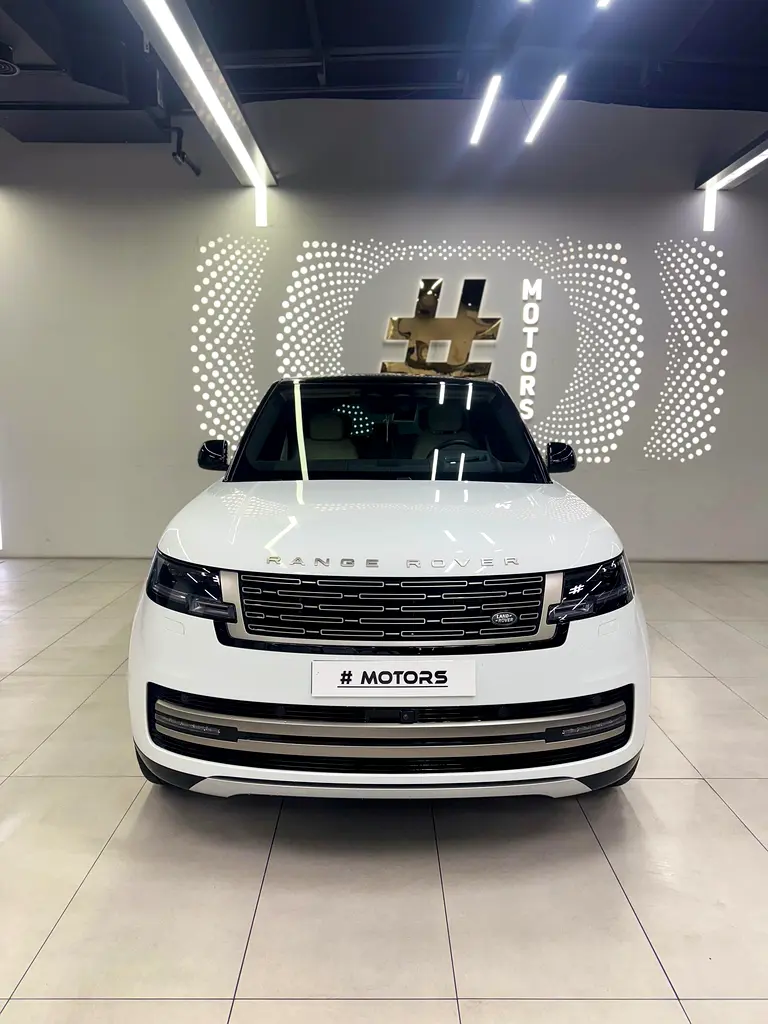 Range Rover Vogue V6 HSE GCC - Image 7