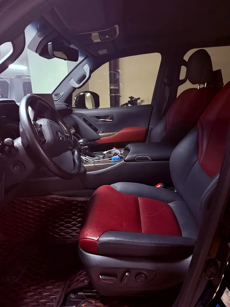 2023 Toyota Land Cruiser VXR | GCC Specs | Low Mileage | Pristine Condition - Image 6