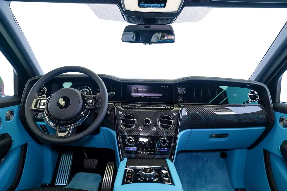 WARRANTY + SERVICE JAN 2028  | TWO TONE INTERIOR | BESPOKE AUDIO | STARLIGHT | REAR ENTERTAINMENT - Image 13