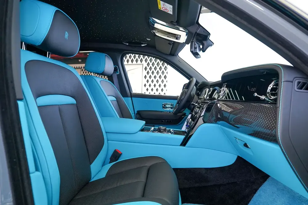 WARRANTY + SERVICE JAN 2028  | TWO TONE INTERIOR | BESPOKE AUDIO | STARLIGHT | REAR ENTERTAINMENT - Image 16