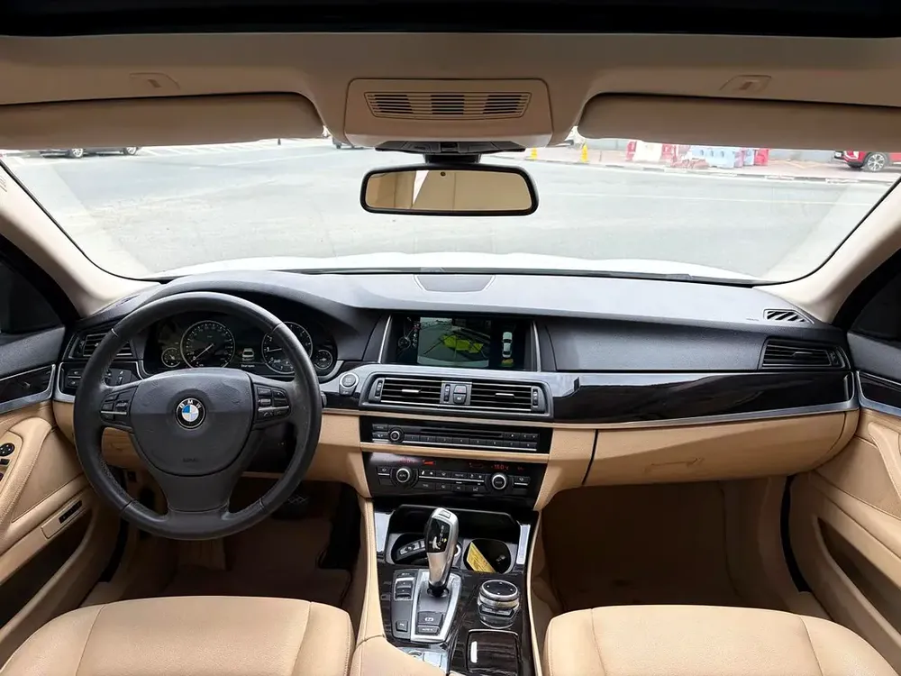 BMW 5-Series 520i 2015 GCC Specs - Well Maintained Luxury Sedan - Image 6