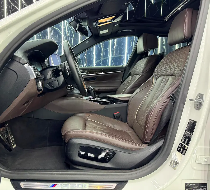 BMW 5 Series M550i xDrive 2019 ,One Owner,GCC specs,Full Service history for 169,000.00 AED - Image 11