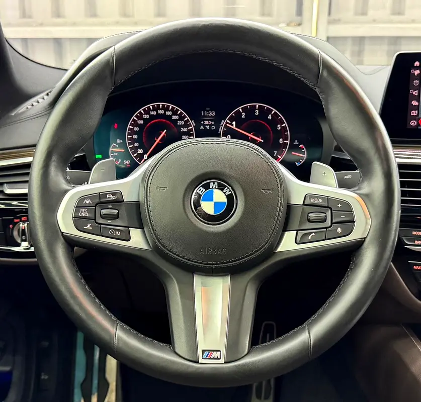 BMW 5 Series M550i xDrive 2019 ,One Owner,GCC specs,Full Service history for 169,000.00 AED - Image 13
