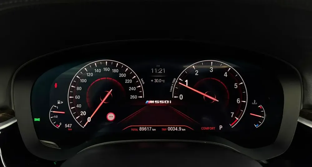 BMW 5 Series M550i xDrive 2019 ,One Owner,GCC specs,Full Service history for 169,000.00 AED - Image 14