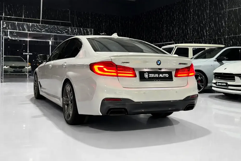 BMW 5 Series M550i xDrive 2019 ,One Owner,GCC specs,Full Service history for 169,000.00 AED - Image 5