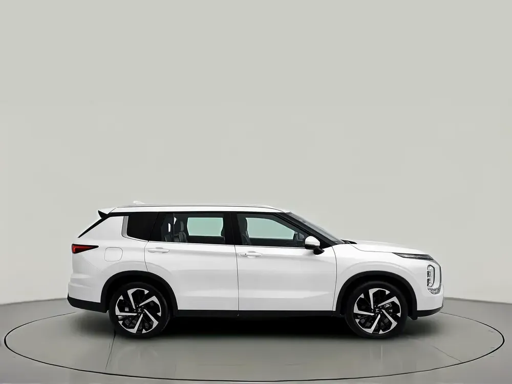 AED 1,269/month | 0 Downpayment | Free 3 Months Warranty | 30 Day Return | MITSUBISHI OUTLANDER 2024 - Image 5