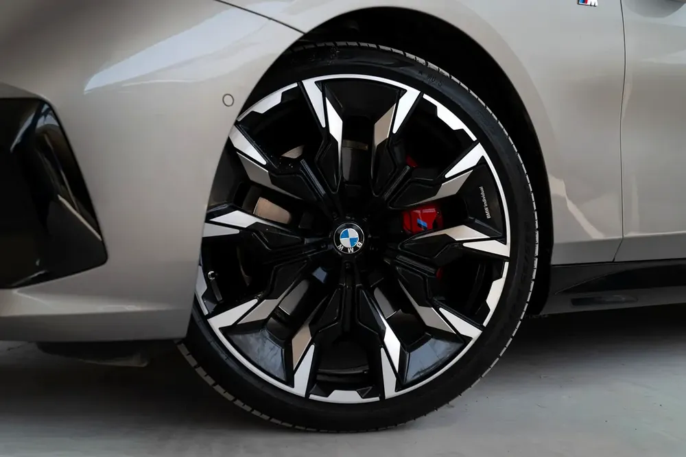 BMW 530i M Sport - 2025 with warranty and service - Image 16