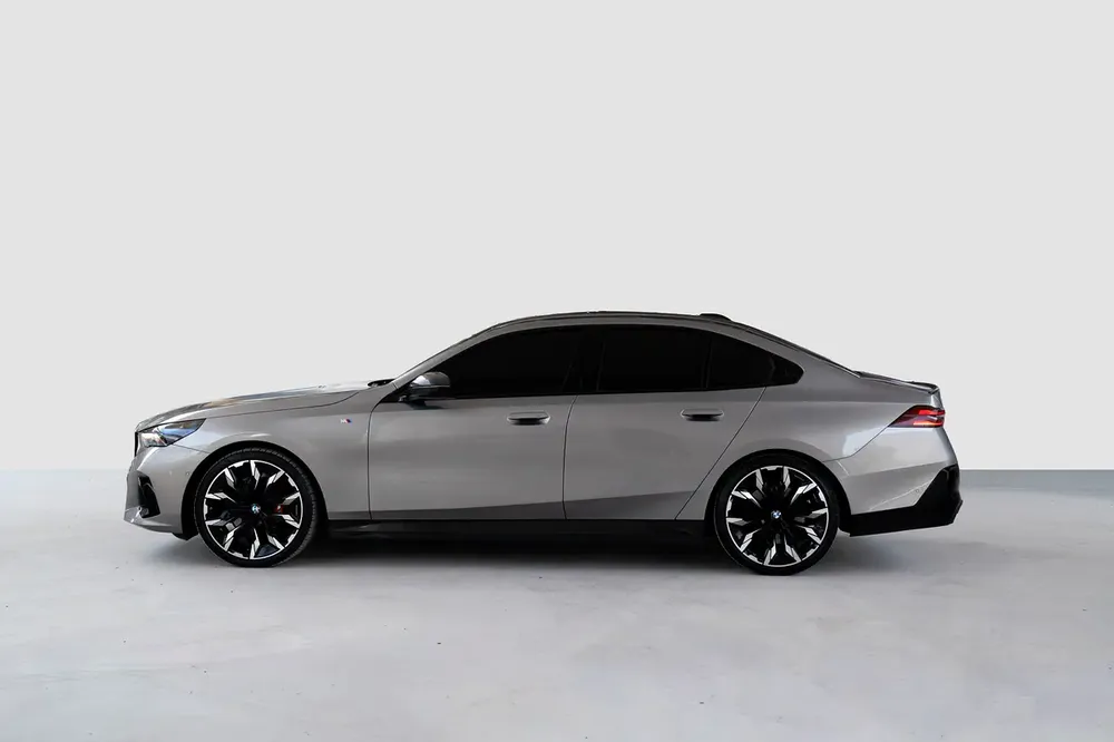 BMW 530i M Sport - 2025 with warranty and service - Image 17