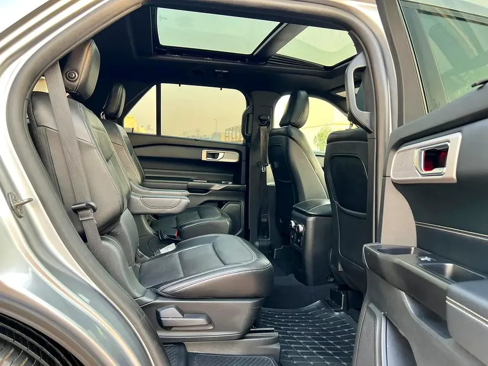 Ford Explorer Limited 2020 - American Specs - Excellent Condition - Image 14