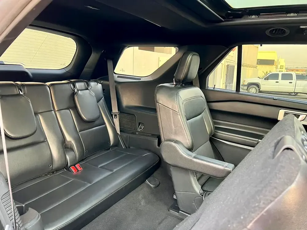 Ford Explorer Limited 2020 - American Specs - Excellent Condition - Image 15