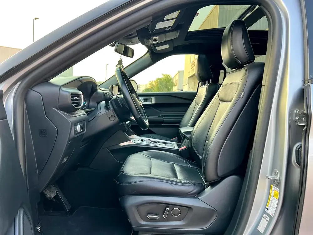 Ford Explorer Limited 2020 - American Specs - Excellent Condition - Image 18