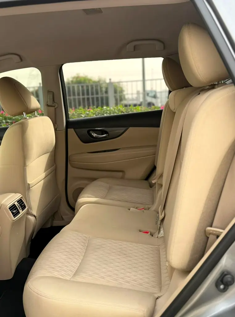 2022/Nissan/X-Trail/Low Price/GCC/Immaculate Condition/Own in Cash/Auto Loan at 0% Down Payment - Image 12