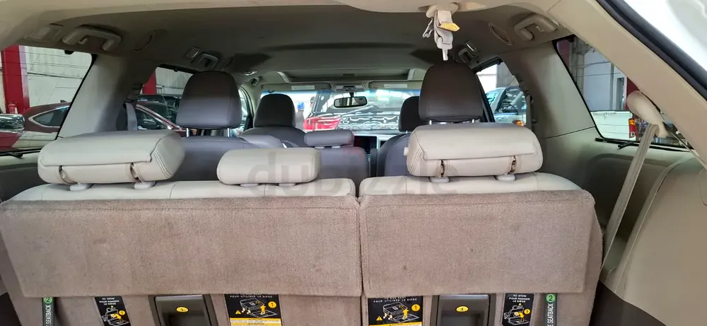 Toyota sienna XLE model 2015 - Image 6