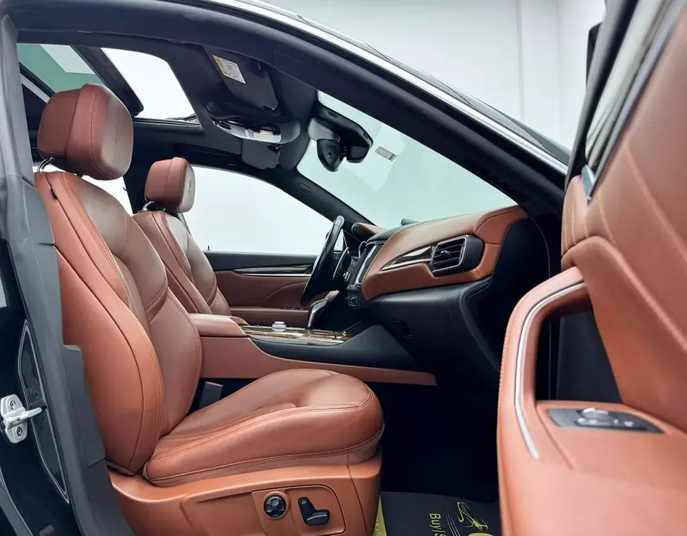 2019 Maserati Levante SQ4, Maserati Service History, Warranty, GCC - Image 12