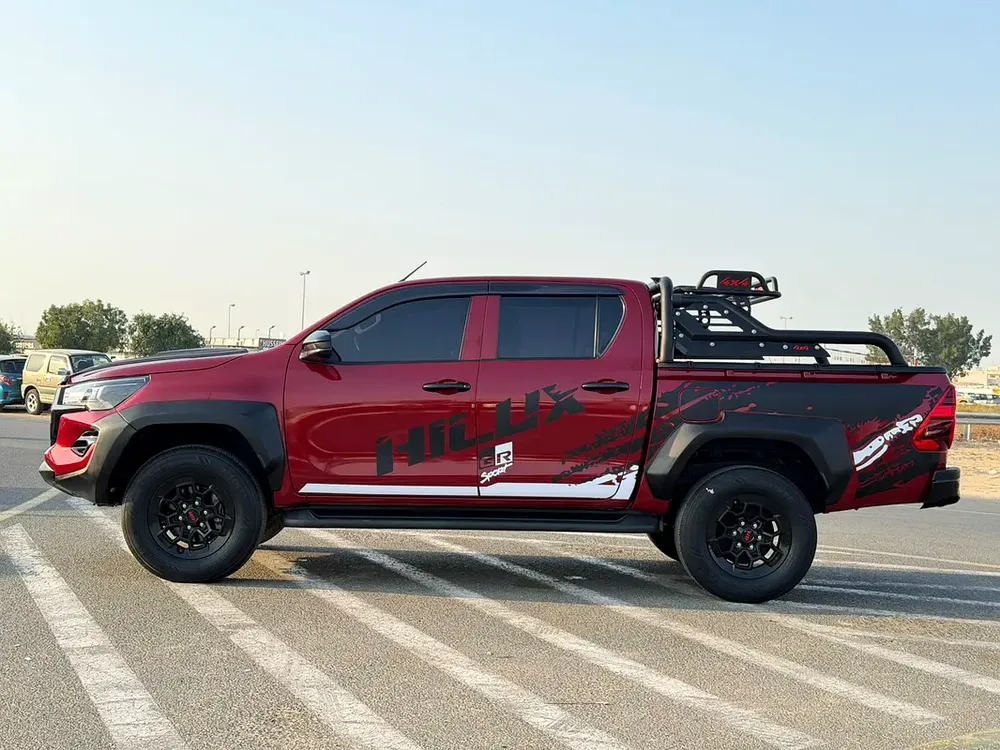 2022 Toyota Hilux GR Sports Modified - 2.7L V4 AWD -GCC- Full Off Road Rollbar - Special Colour - Image 4