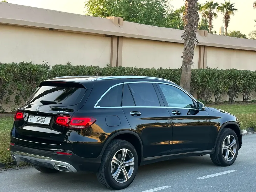 Mercedes GLC 300, 2022 model. - Image 4