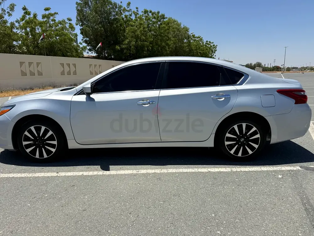 Nissan Altima SV 2018 GCC Specs - Well Maintained - Image 4