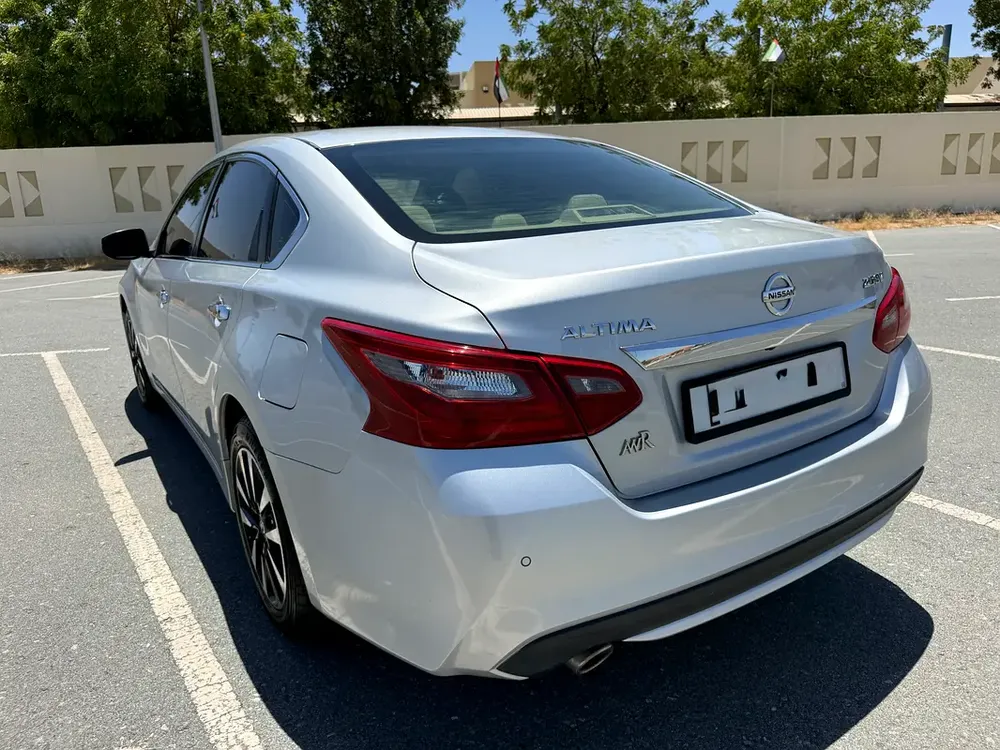 Nissan Altima SV 2018 GCC Specs - Well Maintained - Image 7