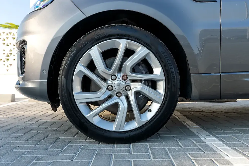2019 Land Rover Range Rover Sport HSE Dynamic | GCC Specs | Low Mileage - Image 5