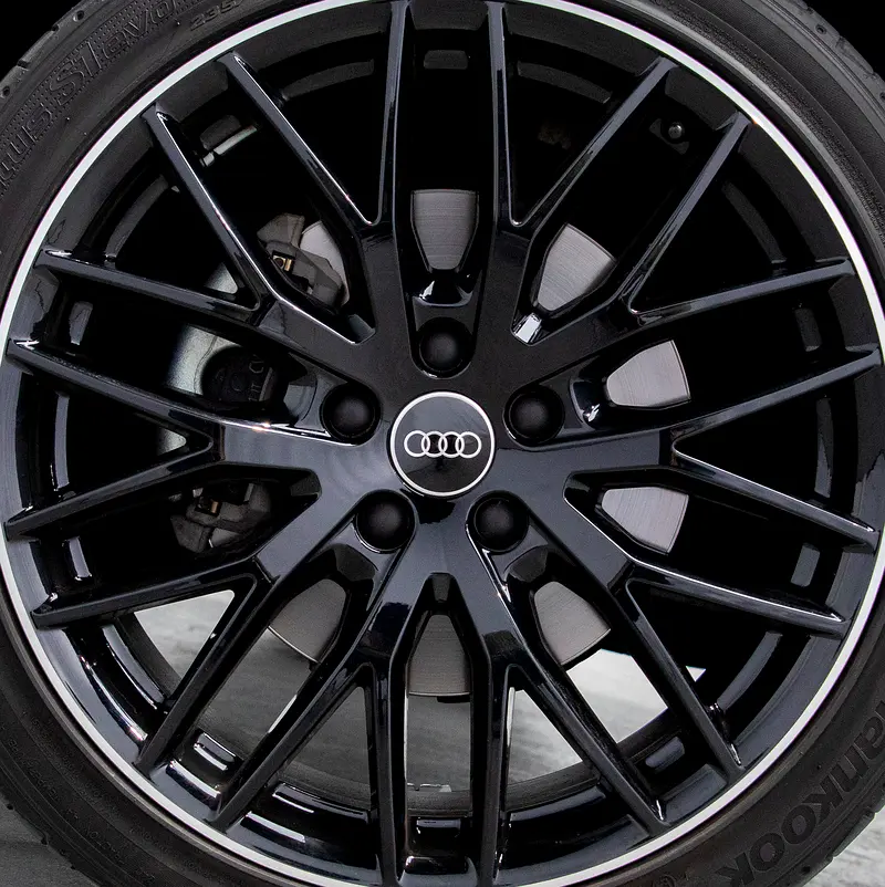 S Line •  Low Mileage • Audi Warranty + Service Contract • GCC - Image 18