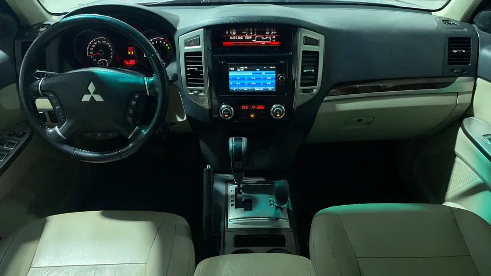 AED 658/m | 0 DP | Free 1 Month Warranty | Service History | 30 Day Return | MITSUBISHI PAJERO 2018 - Image 7