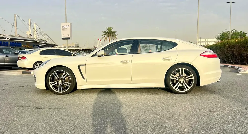 GCC Specs Porsche Panamera 4 - 2011 - Image 6