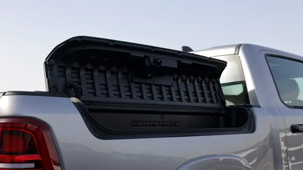 ( Only For Export ) 2026/2026 RAM 1500 LIMITED CREW CAB SST H.O 3.0TT GCC BRAND NEW - Image 18