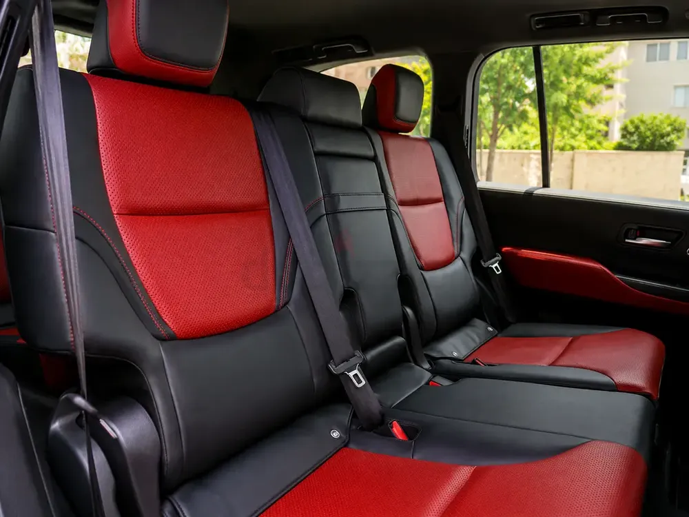 2024 Land Cruiser GR Sport | GCC | FSH Al-Futtaim | Warranty  Service to 2028 | 18,600km - Image 9