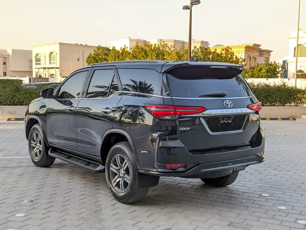 TOYOTA FORTUNER 2017 FACELIFTED 2025 GXR V6 4.0L GCC IN EXCELLENT CONDITION - Image 14
