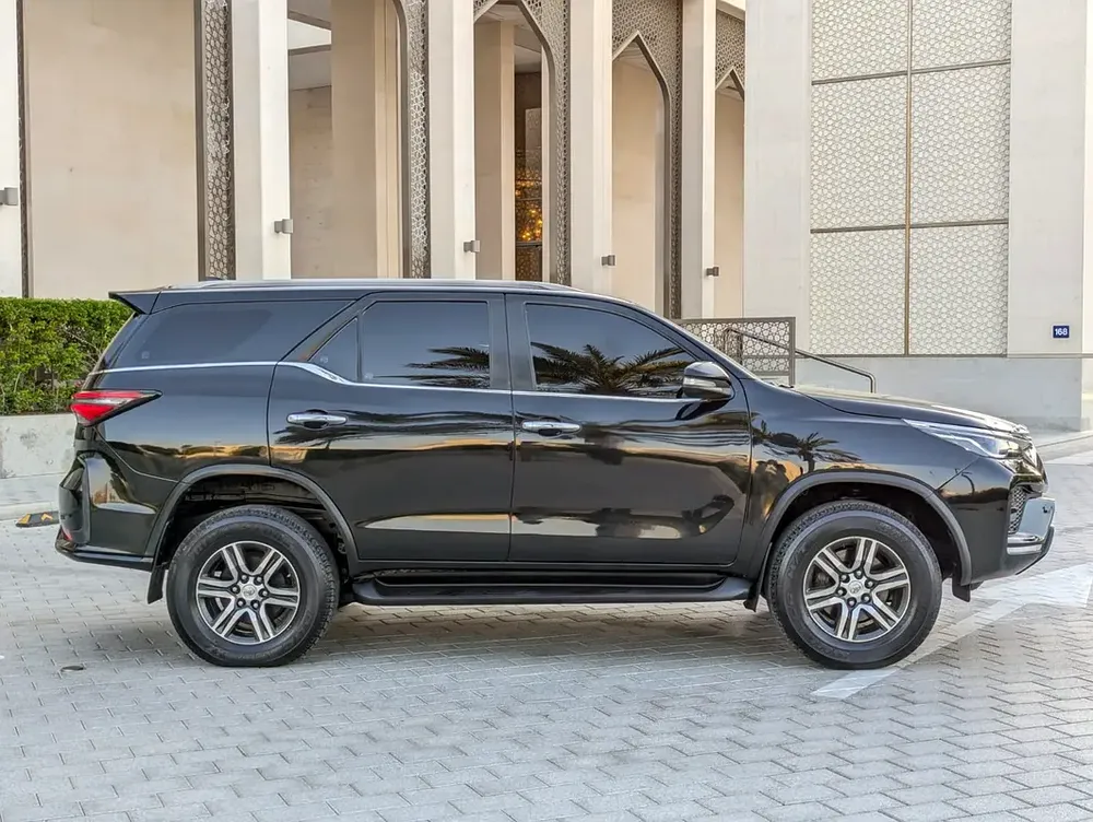 TOYOTA FORTUNER 2017 FACELIFTED 2025 GXR V6 4.0L GCC IN EXCELLENT CONDITION - Image 17