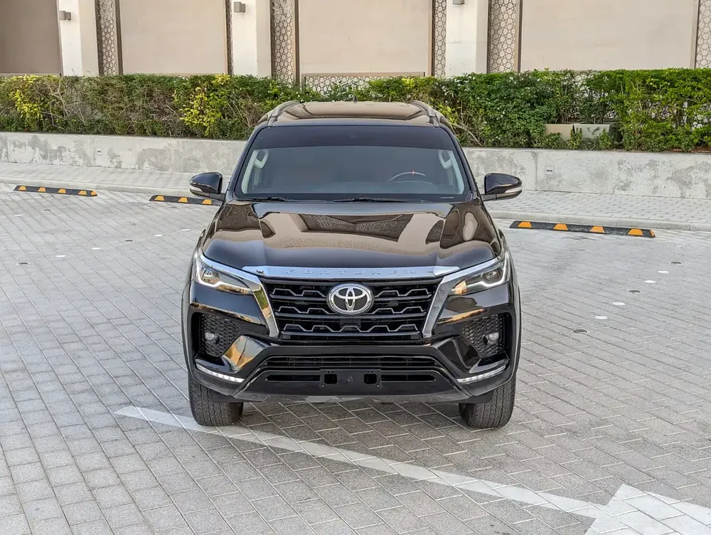 TOYOTA FORTUNER 2017 FACELIFTED 2025 GXR V6 4.0L GCC IN EXCELLENT CONDITION - Image 19
