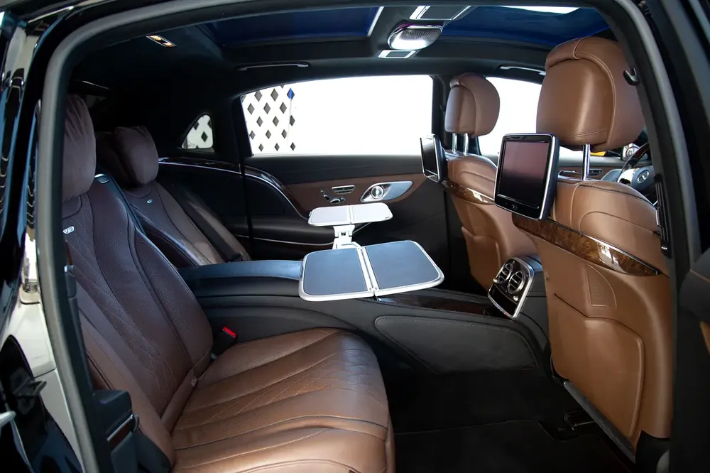 MAYBACH S600 V12 | REAR ENTERTAINMENT | BURMESTER AUDIO | GCC | WARRANTY AVAILABLE - Image 12