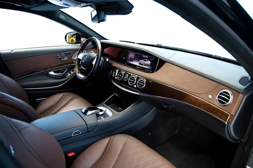 MAYBACH S600 V12 | REAR ENTERTAINMENT | BURMESTER AUDIO | GCC | WARRANTY AVAILABLE - Image 16