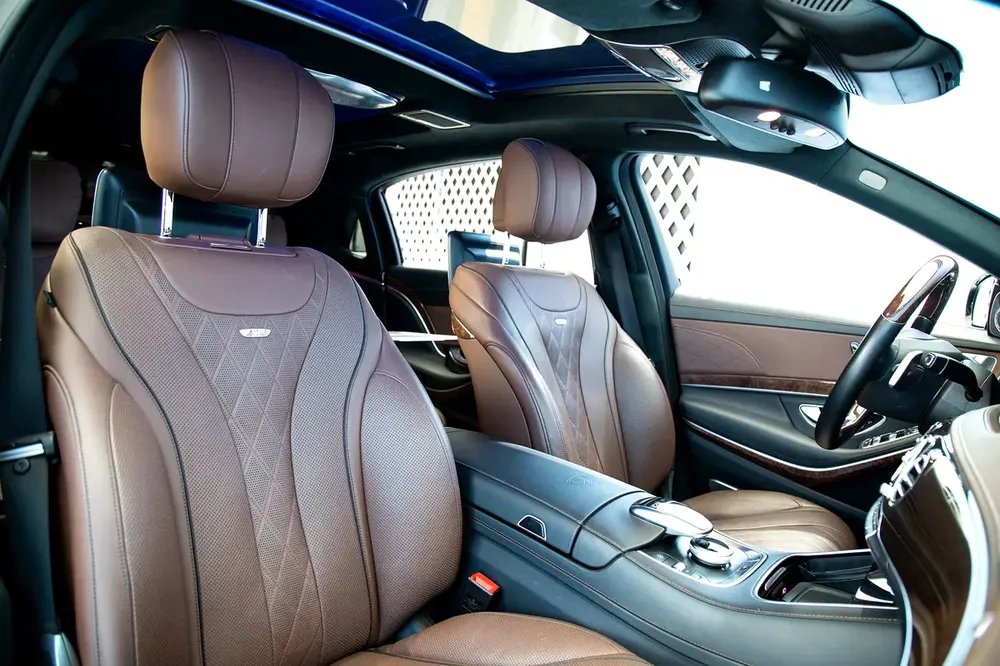 MAYBACH S600 V12 | REAR ENTERTAINMENT | BURMESTER AUDIO | GCC | WARRANTY AVAILABLE - Image 17