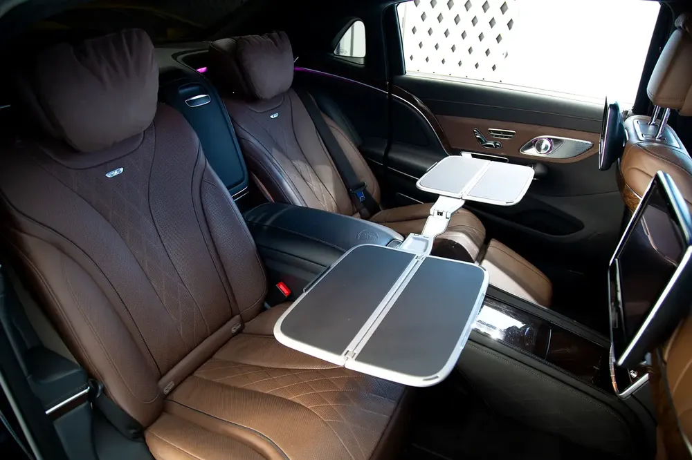 MAYBACH S600 V12 | REAR ENTERTAINMENT | BURMESTER AUDIO | GCC | WARRANTY AVAILABLE - Image 6