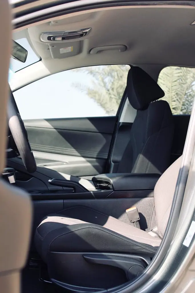 2025 Hyundai Elantra 2025 GCC with Warranty Available on Cash and Bank finance  Zero % DownPayment - Image 13