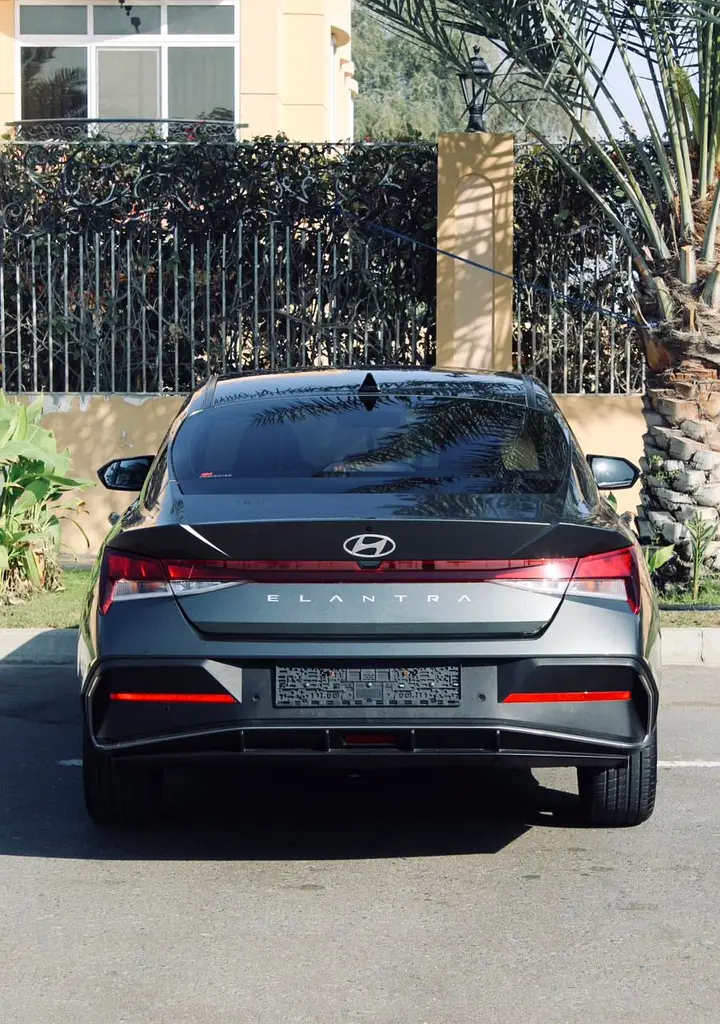 2025 Hyundai Elantra 2025 GCC with Warranty Available on Cash and Bank finance  Zero % DownPayment - Image 19