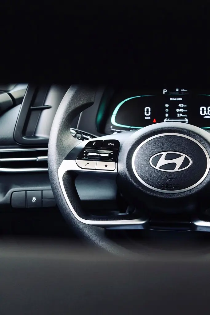 2025 Hyundai Elantra 2025 GCC with Warranty Available on Cash and Bank finance  Zero % DownPayment - Image 8