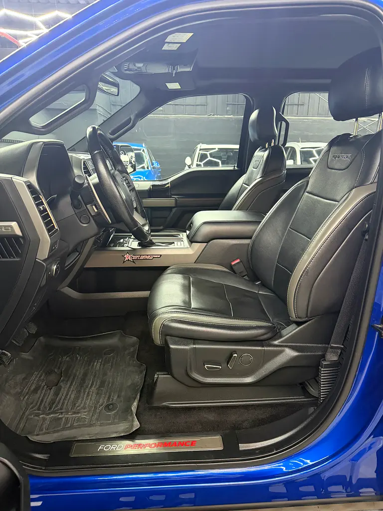 FORD -RAPTOR 2017 213000 KMS FULL OPTIONS ( PERFORMANCE) FULL SERVICE HISTORY ( 4 DOORS ) GCC SPECS - Image 12
