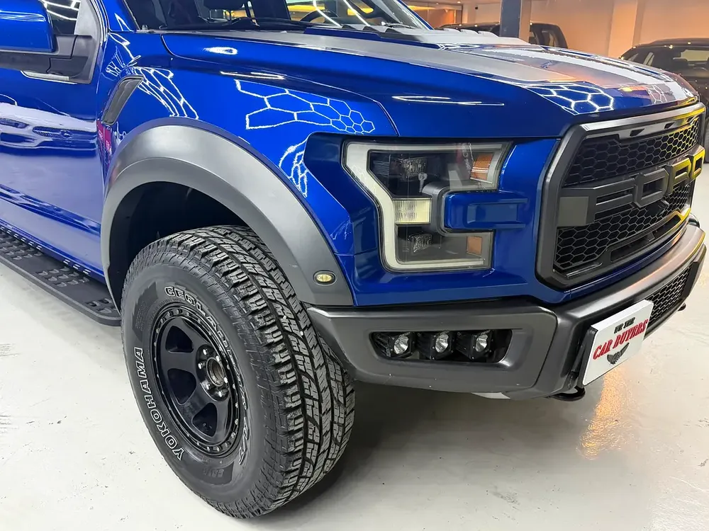 FORD -RAPTOR 2017 213000 KMS FULL OPTIONS ( PERFORMANCE) FULL SERVICE HISTORY ( 4 DOORS ) GCC SPECS - Image 4