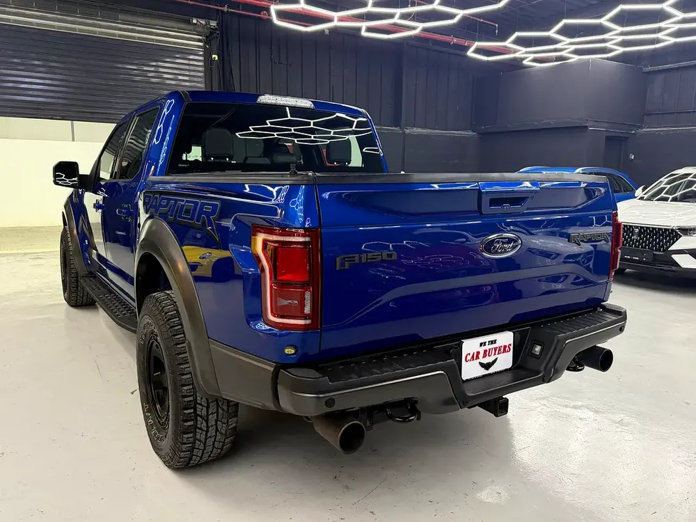 FORD -RAPTOR 2017 213000 KMS FULL OPTIONS ( PERFORMANCE) FULL SERVICE HISTORY ( 4 DOORS ) GCC SPECS - Image 5