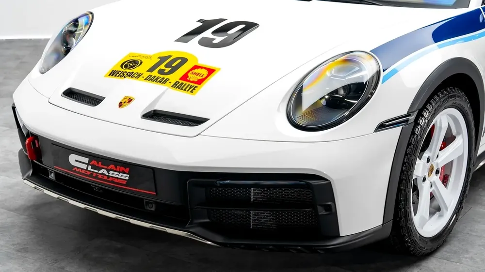 Porsche 911 Dakar - 2023 - GCC Specs - Under Warranty - Image 5
