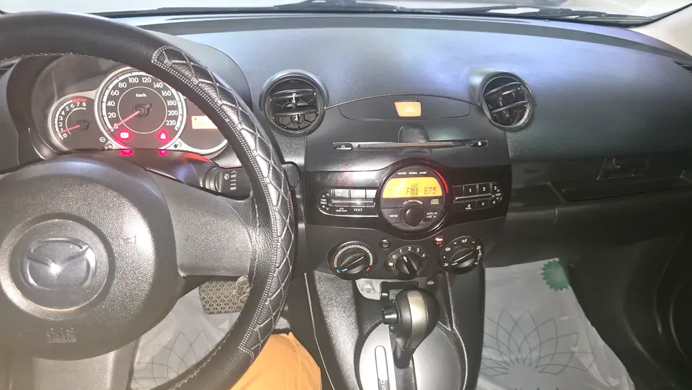 Mazda 2 2015 GCC Specs - Well Maintained Compact Hatchback - Image 11