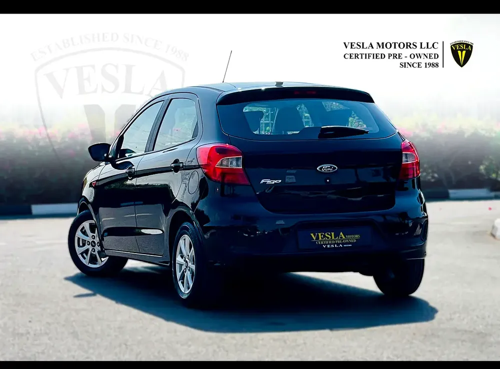 UNLIMITED MILEAGE WARRANTY / HATCHBACK + BLUETOOTH + USB + POWER LOCKS / IN HOUSE FINANCE - Image 8