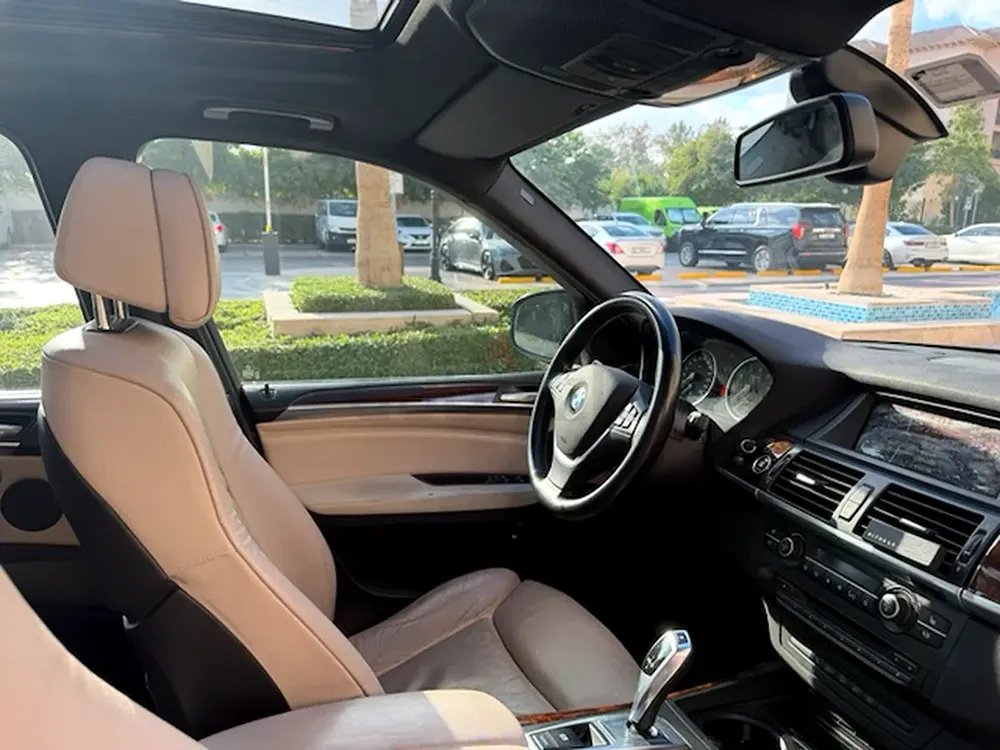 BMW X5 xDrive50i 2013 | GCC Specs | Well Maintained - Image 4