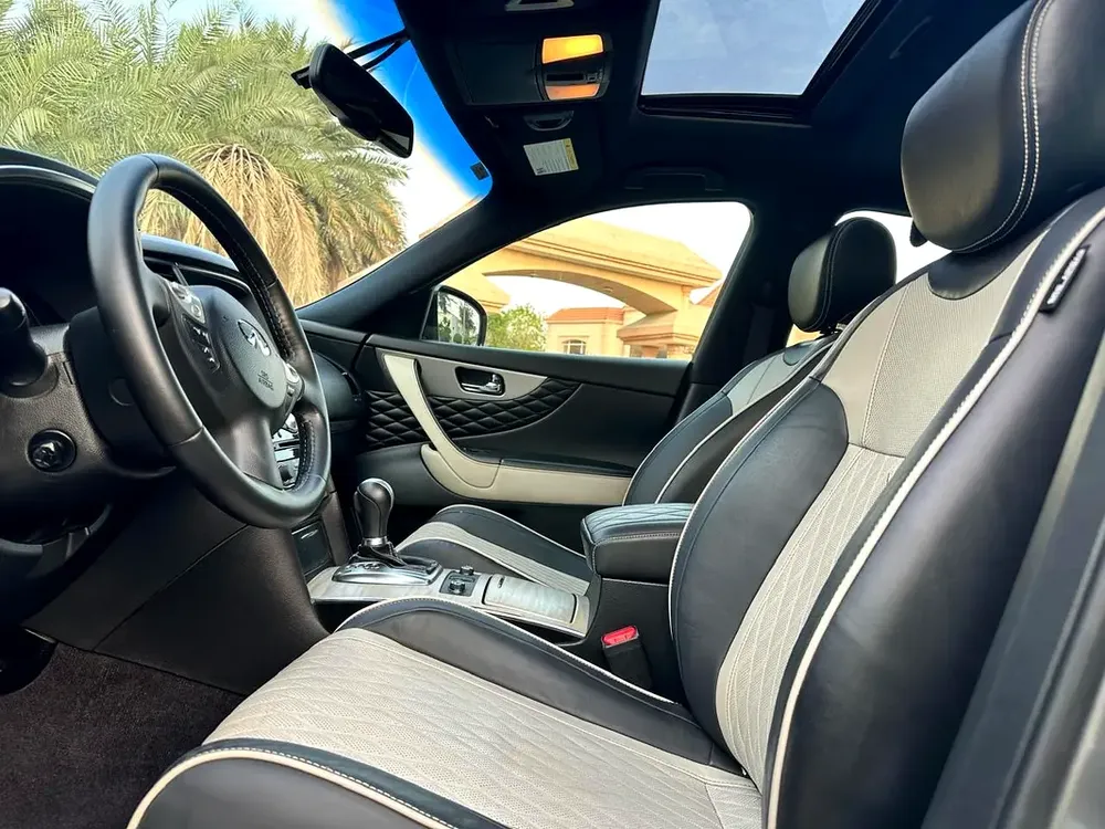 Infiniti QX70 Limited 2018, GCC Specs, Excellent Condition - Image 10