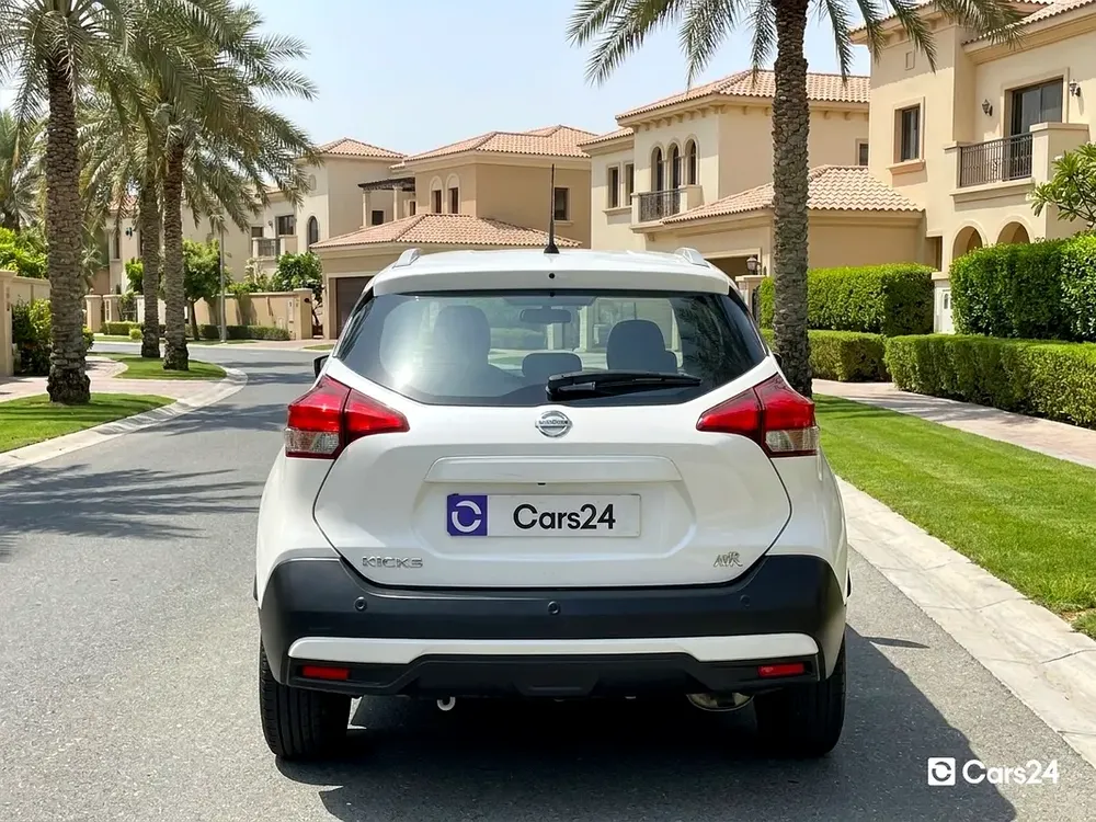AED 593/month | 0 DP | Free 3 Months Warranty | Service History | 30 Day Return | NISSAN KICKS 2019 - Image 4