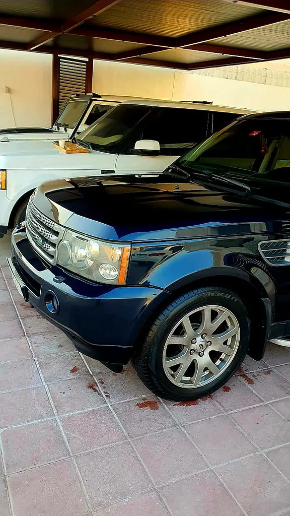 Range Rover 2008 GCC  Sport HSE Supercharged - Image 4